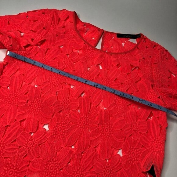 ARK & CO. Bright Neon Pink Cut Out Floral Flower Child Lace Festival Crop Top - Picture 11 of 12